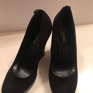 Call it spring black wedges